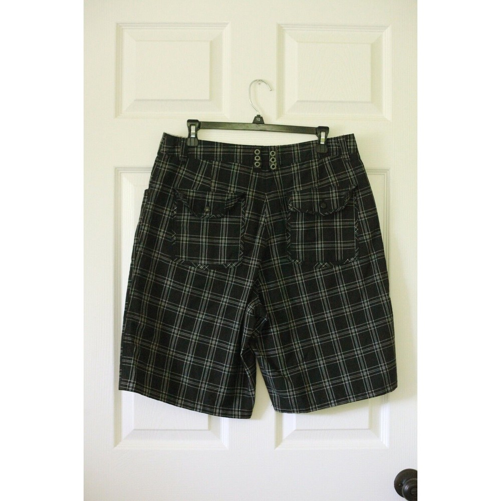 Rusty Men 33 Casual Skate Cargo Shorts Plaid Black White Metal Snap Embroidered